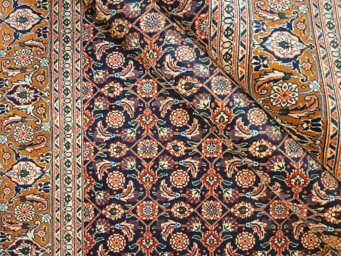 Täbriz Teppich Korkwolle fein florales Allover Muster