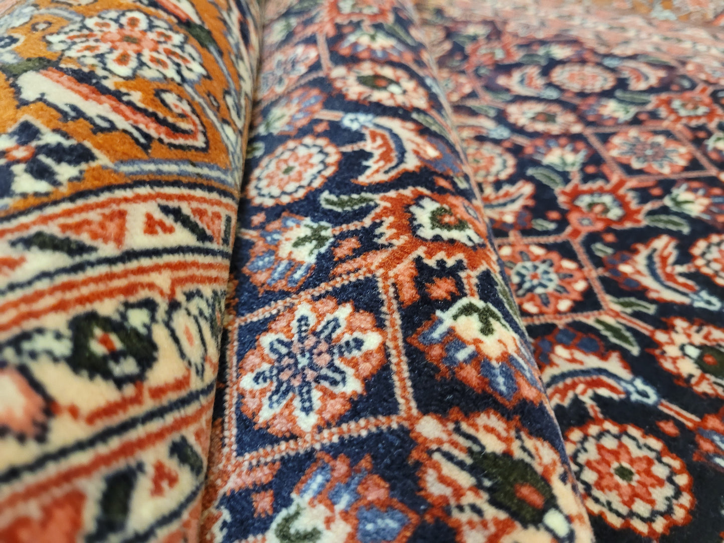 Täbriz Teppich Korkwolle fein florales Allover Muster