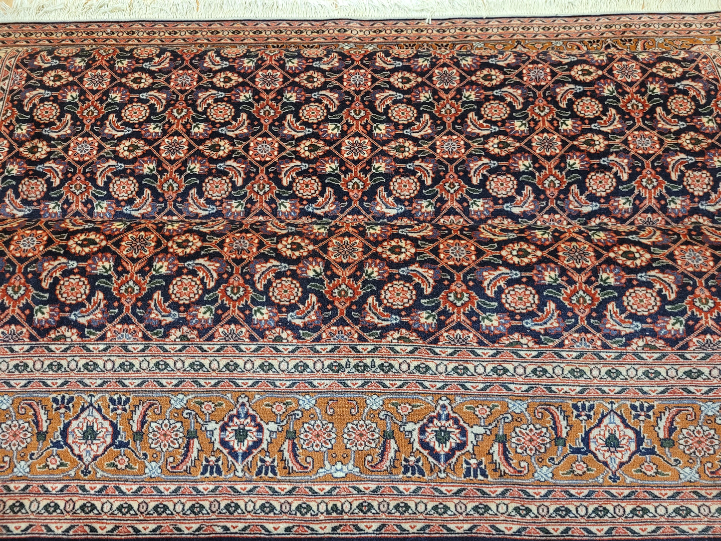 Täbriz Teppich Korkwolle fein florales Allover Muster