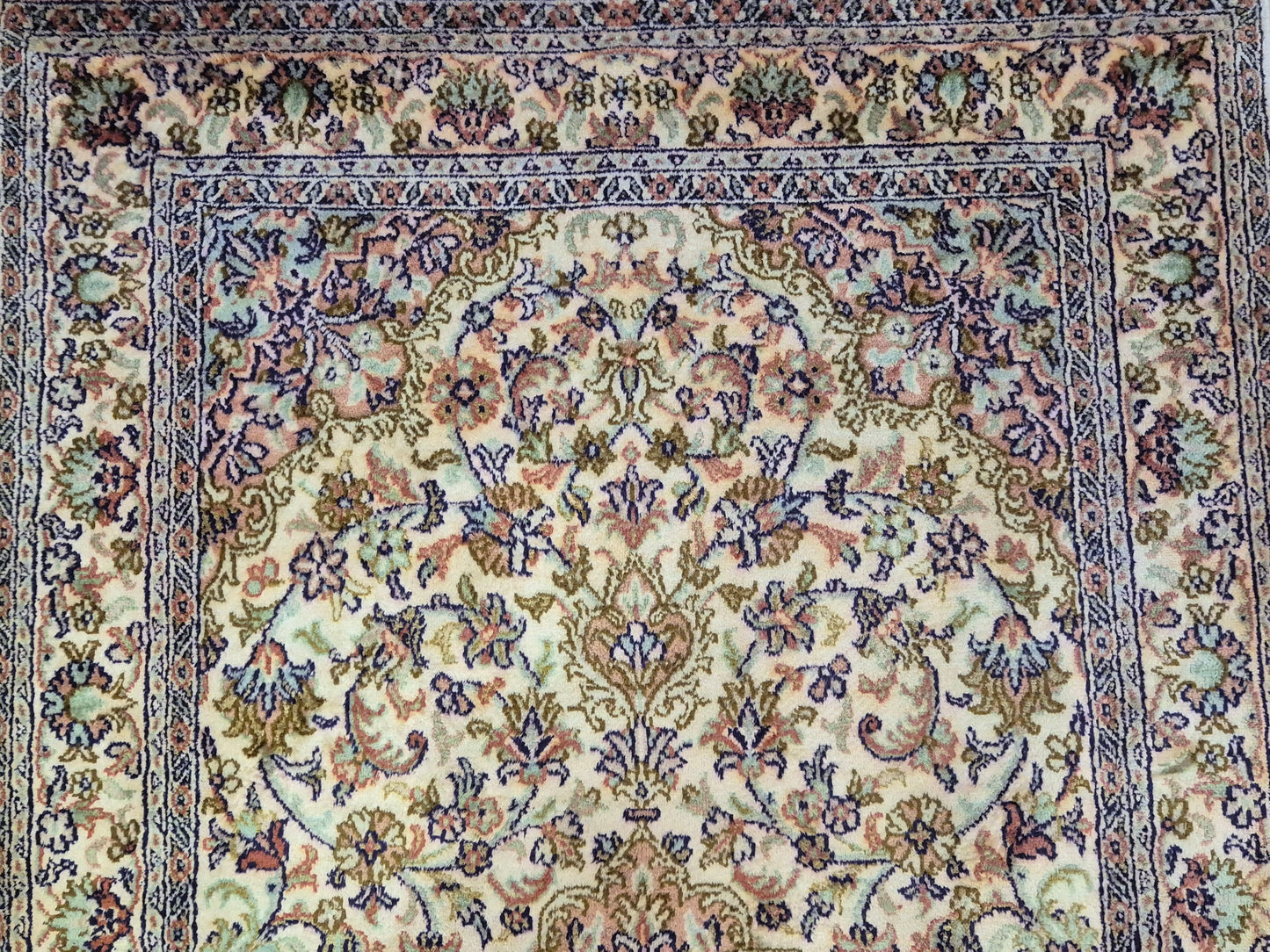 Kashmir Teppich Reine Seide Medaillon florale Musterung