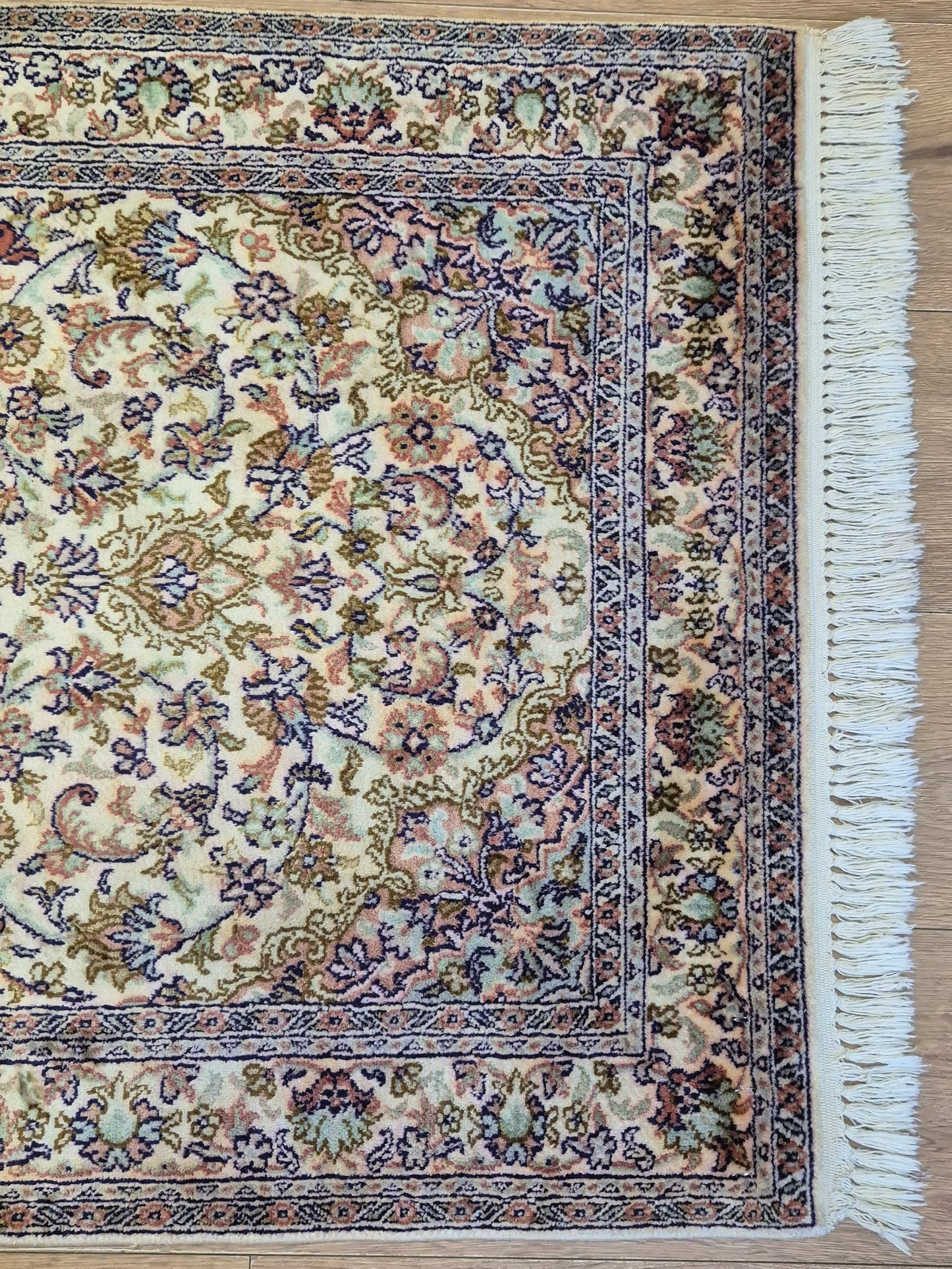 Kashmir Teppich Reine Seide Medaillon florale Musterung