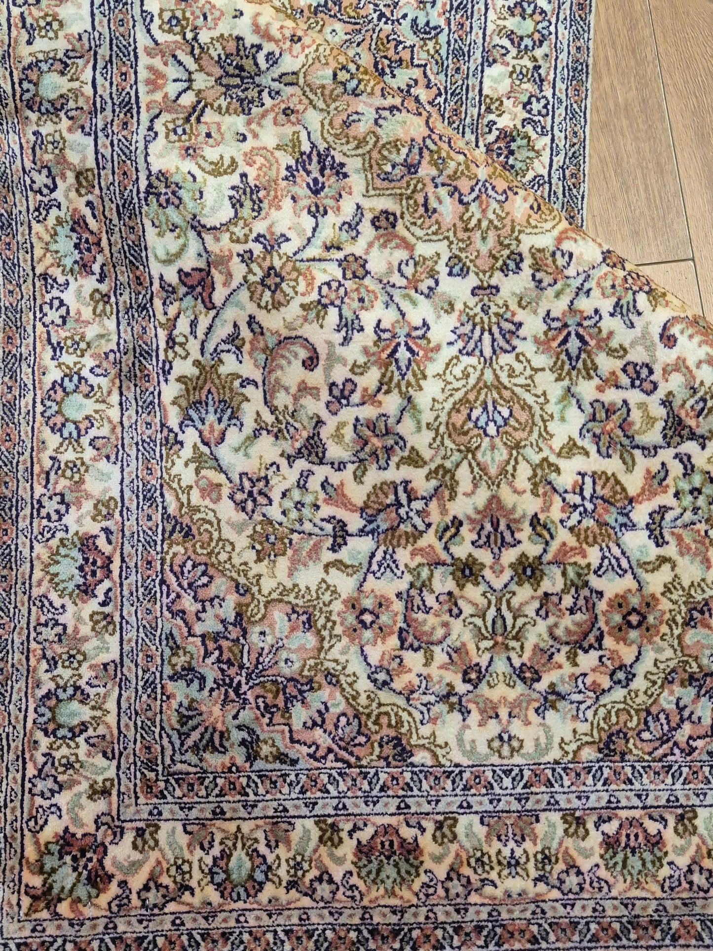 Kashmir Teppich Reine Seide Medaillon florale Musterung