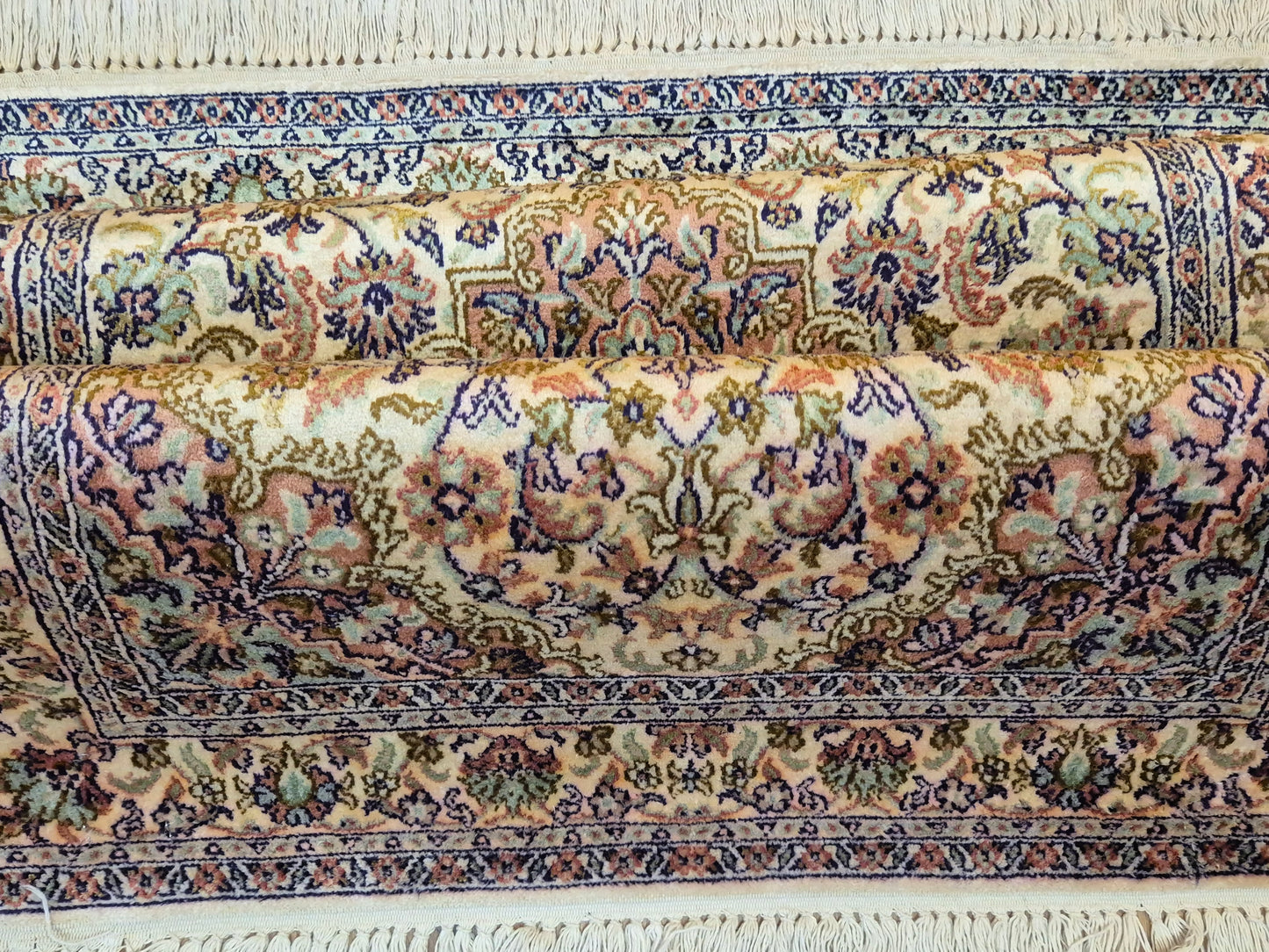 Kashmir Teppich Reine Seide Medaillon florale Musterung