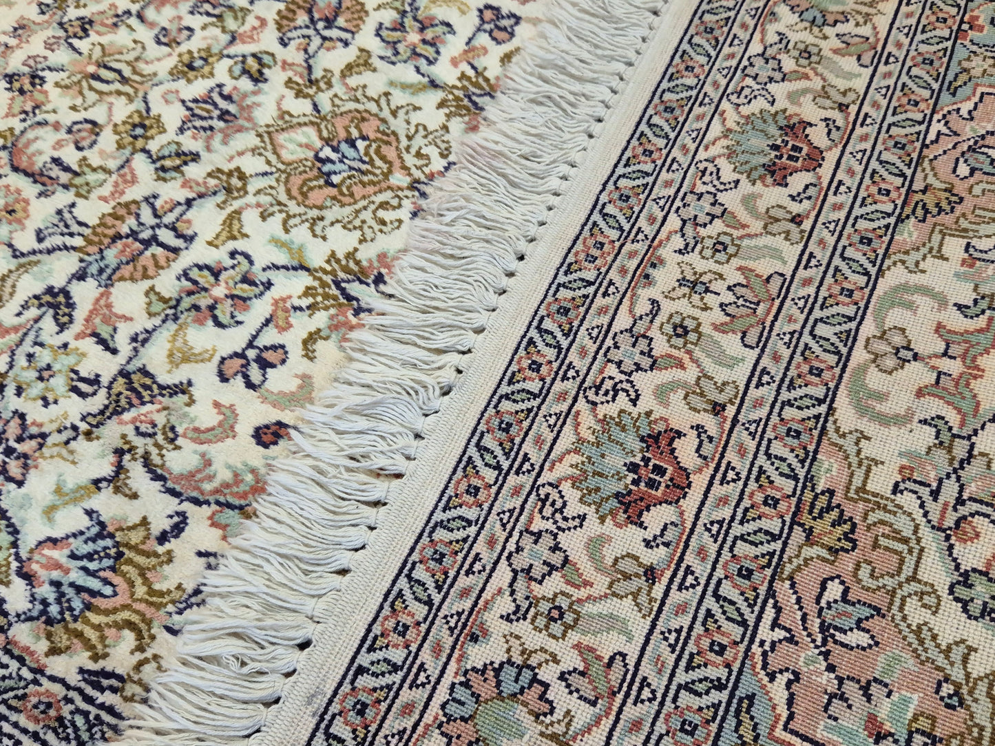 Kashmir Teppich Reine Seide Medaillon florale Musterung