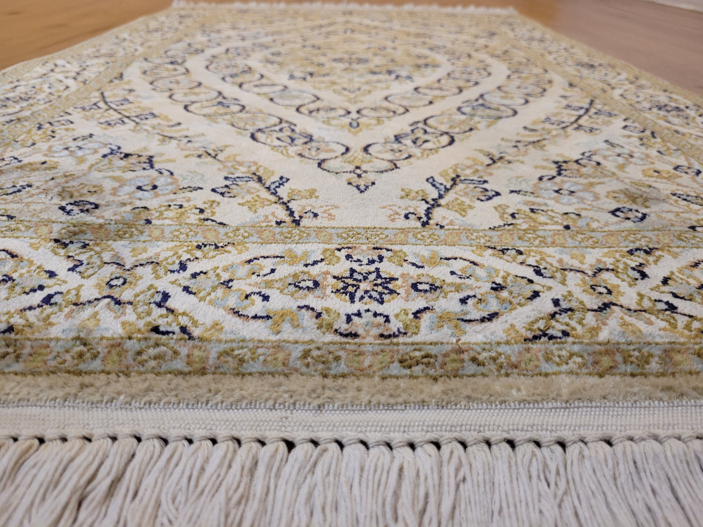 Ghom Teppich Seide Medaillon feine Knüpfung