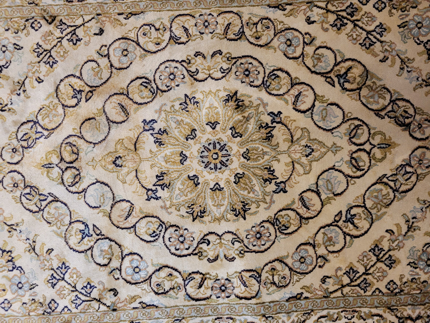 Ghom Teppich Seide Medaillon feine Knüpfung