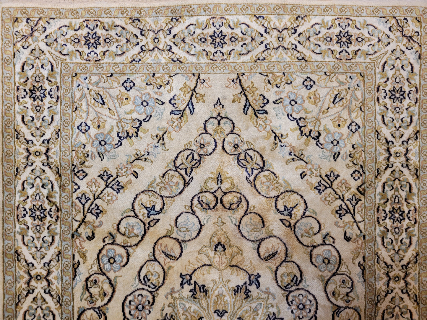 Ghom Teppich Seide Medaillon feine Knüpfung