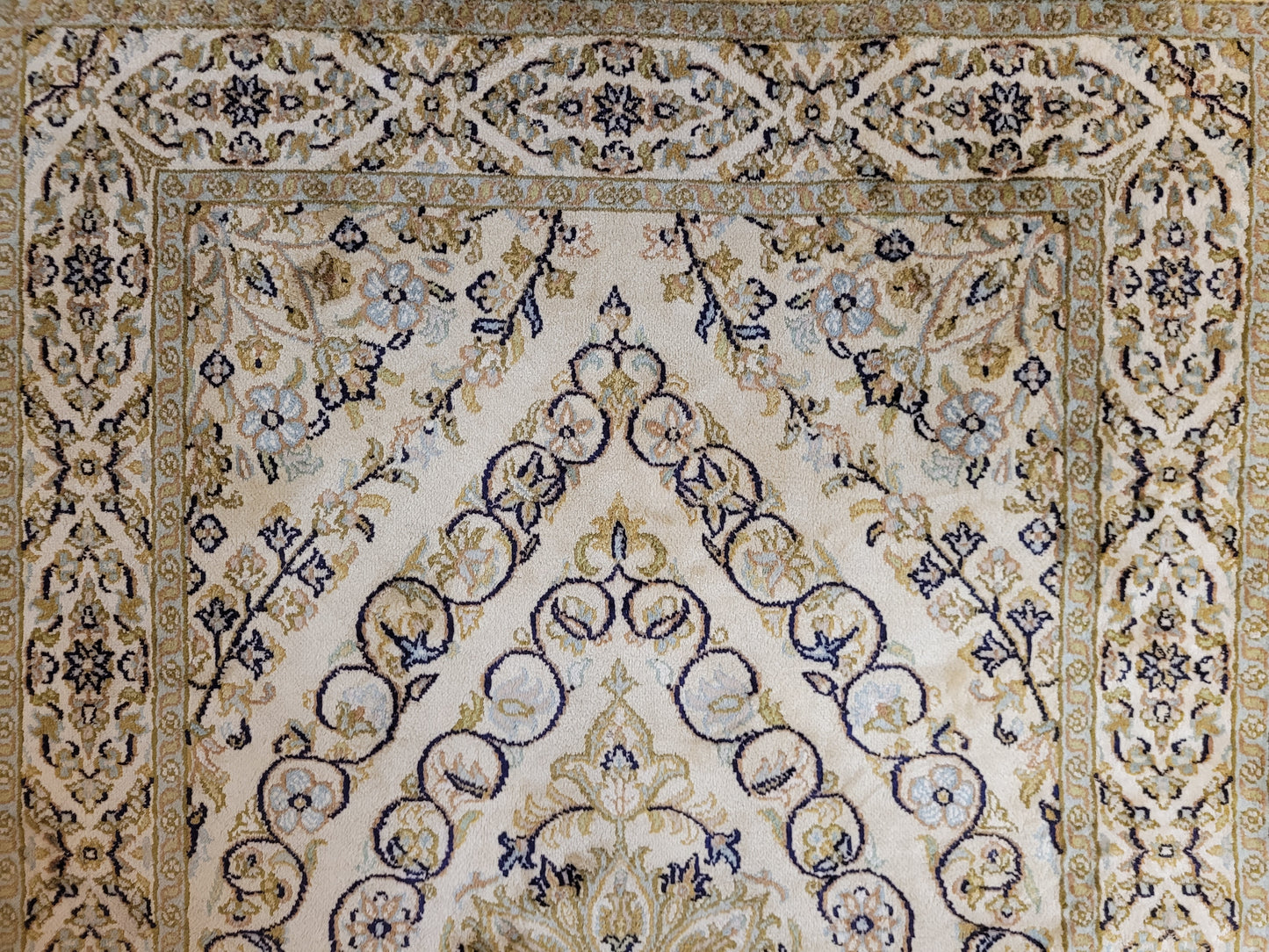 Ghom Teppich Seide Medaillon feine Knüpfung