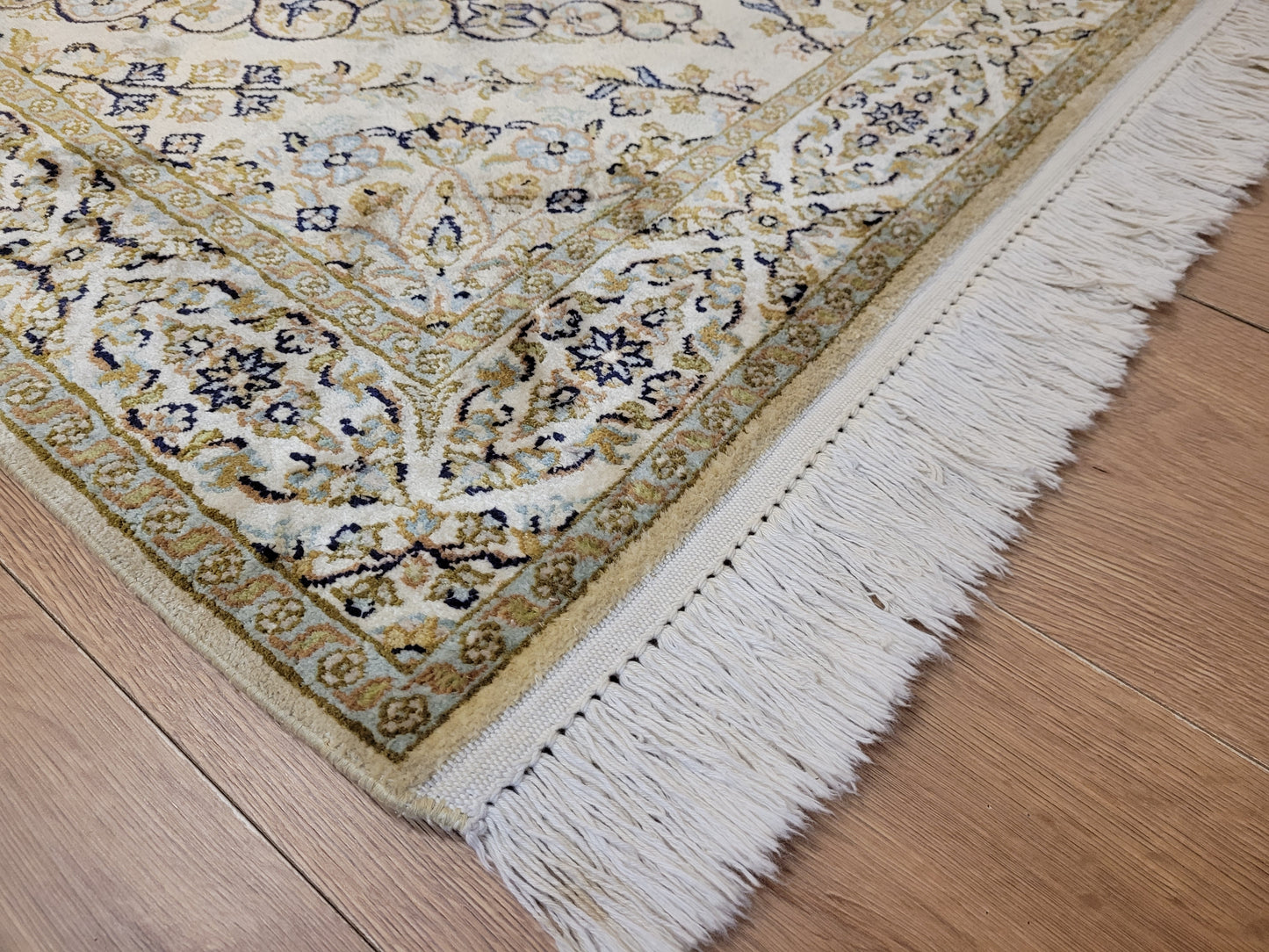 Ghom Teppich Seide Medaillon feine Knüpfung