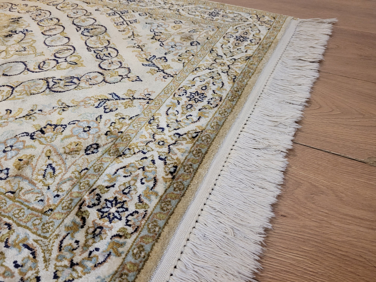 Ghom Teppich Seide Medaillon feine Knüpfung