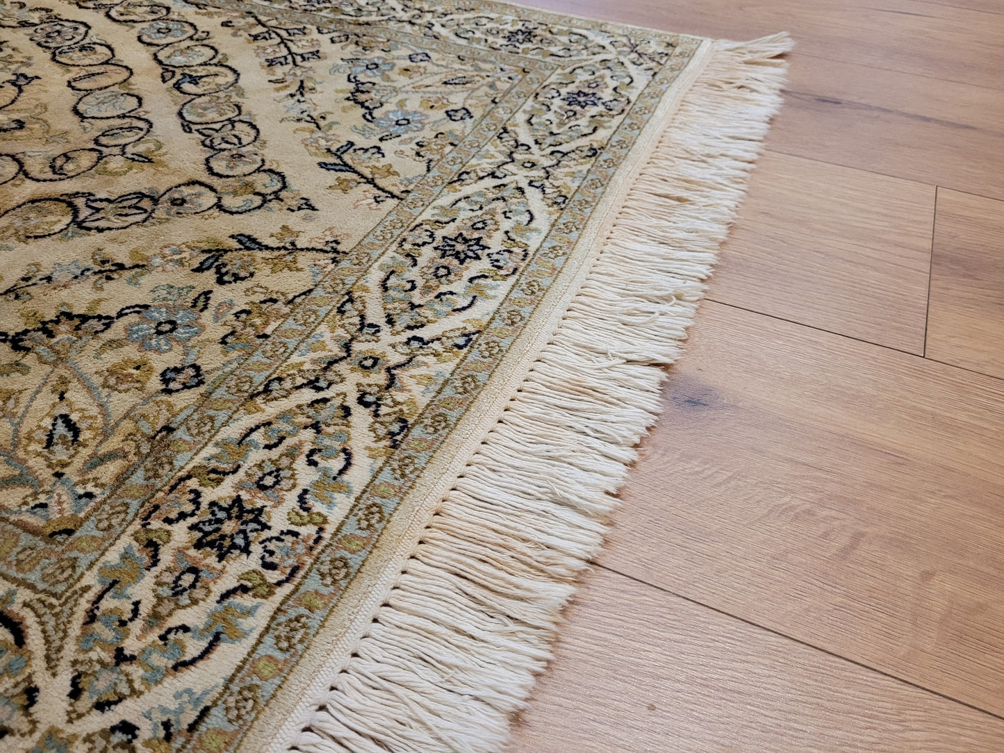 Ghom Teppich Seide Medaillon feine Knüpfung