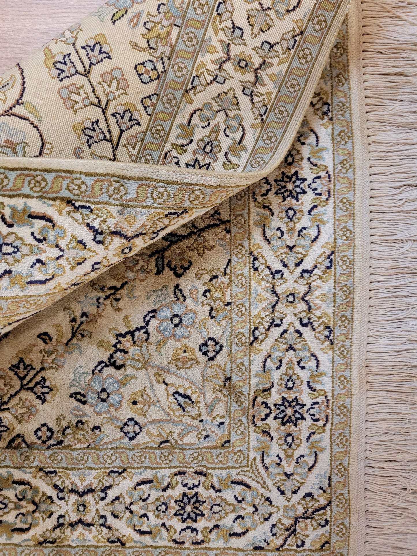 Ghom Teppich Seide Medaillon feine Knüpfung