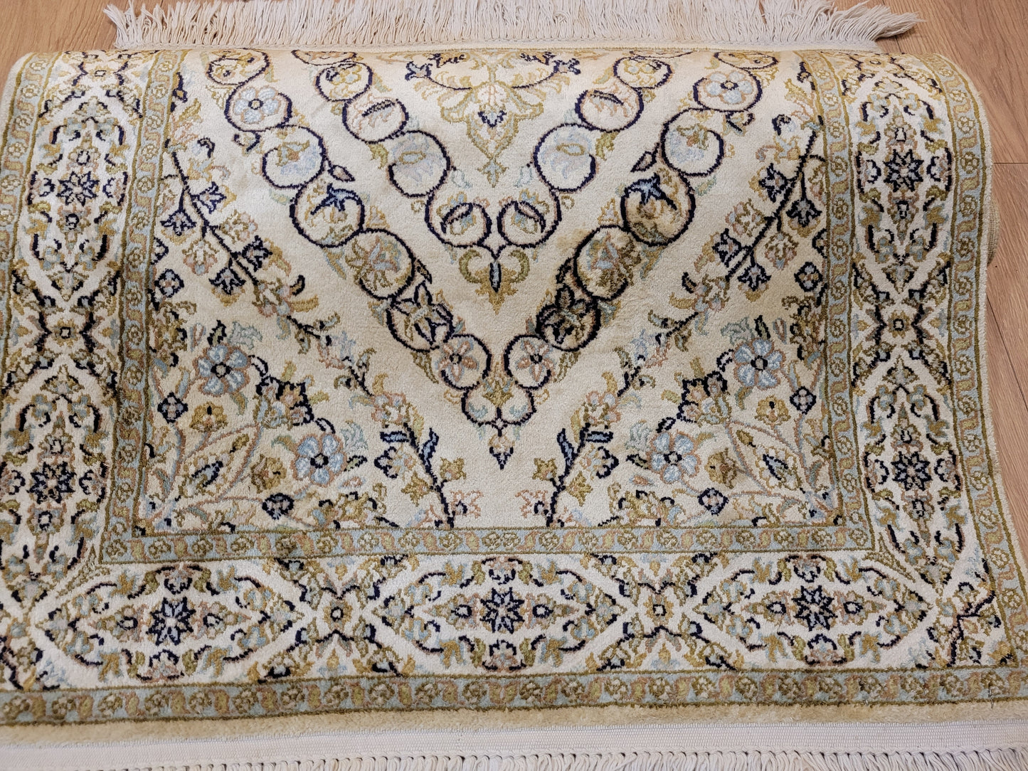 Ghom Teppich Seide Medaillon feine Knüpfung