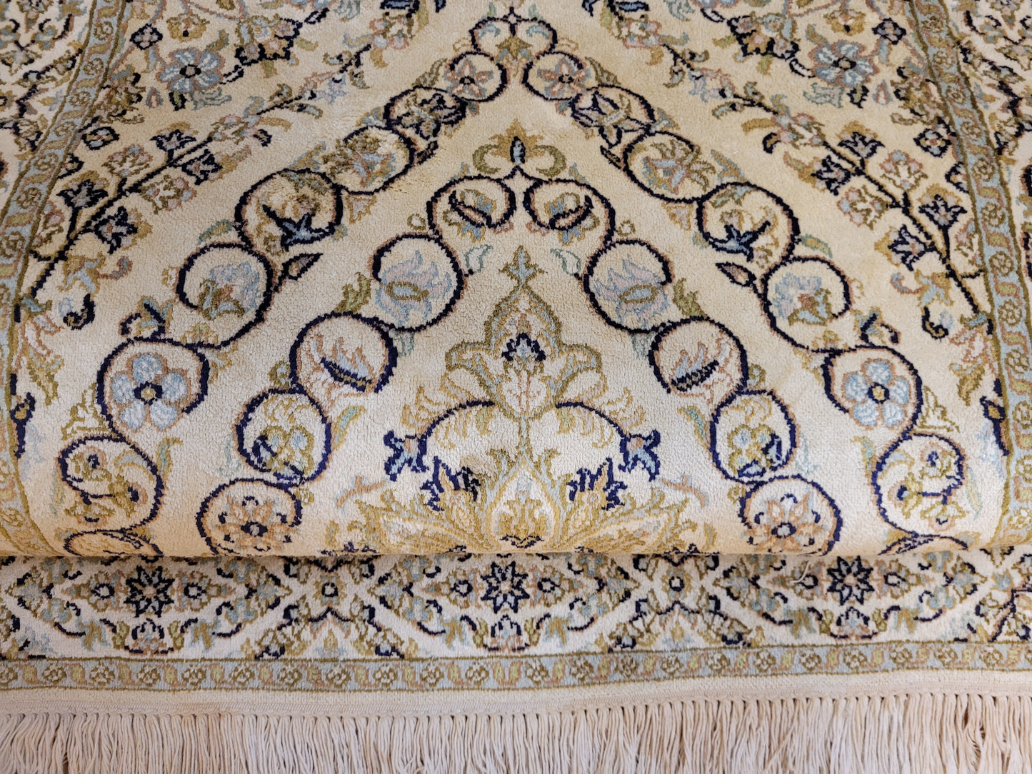 Ghom Teppich Seide Medaillon feine Knüpfung