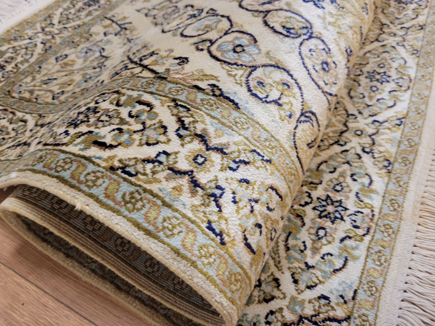 Ghom Teppich Seide Medaillon feine Knüpfung