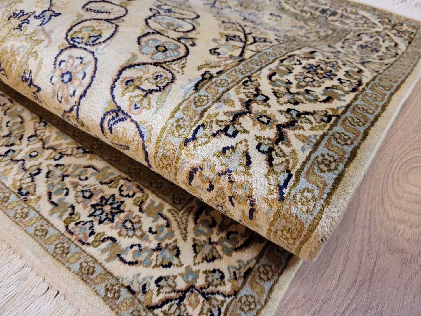 Ghom Teppich Seide Medaillon feine Knüpfung