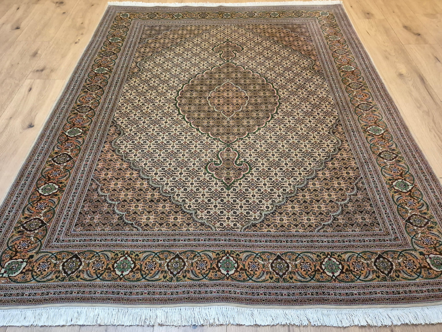 Täbriz Teppich Korkwolle mit Seide feine Knüpfung