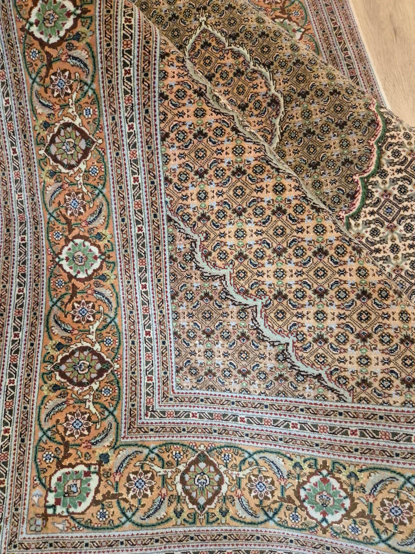 Täbriz Teppich Korkwolle mit Seide feine Knüpfung