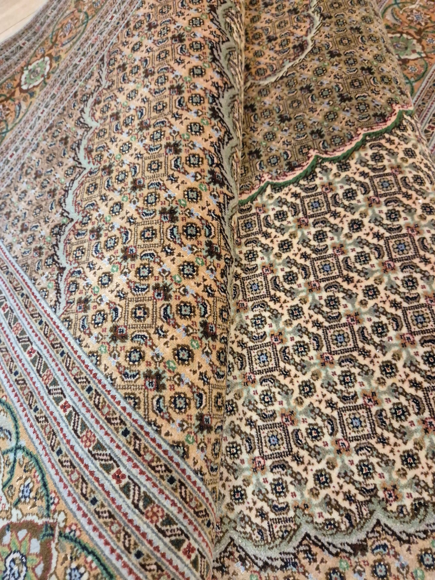 Täbriz Teppich Korkwolle mit Seide feine Knüpfung