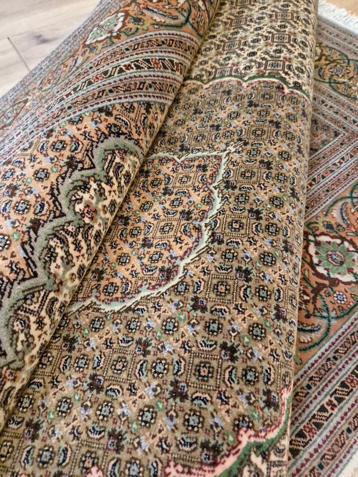 Täbriz Teppich Korkwolle mit Seide feine Knüpfung