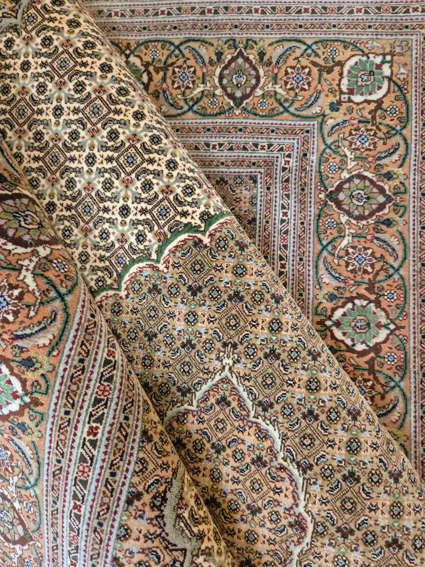 Täbriz Teppich Korkwolle mit Seide feine Knüpfung