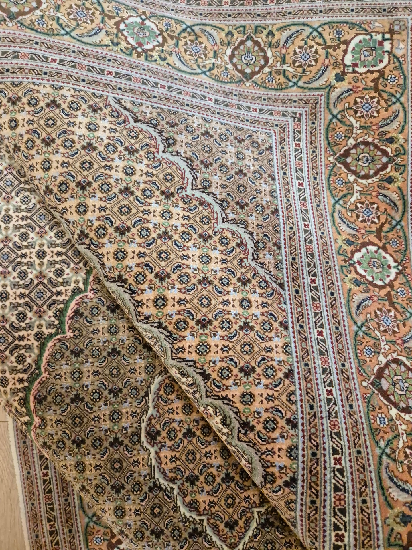 Täbriz Teppich Korkwolle mit Seide feine Knüpfung