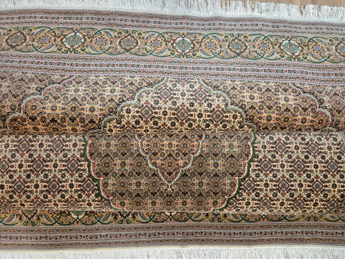 Täbriz Teppich Korkwolle mit Seide feine Knüpfung