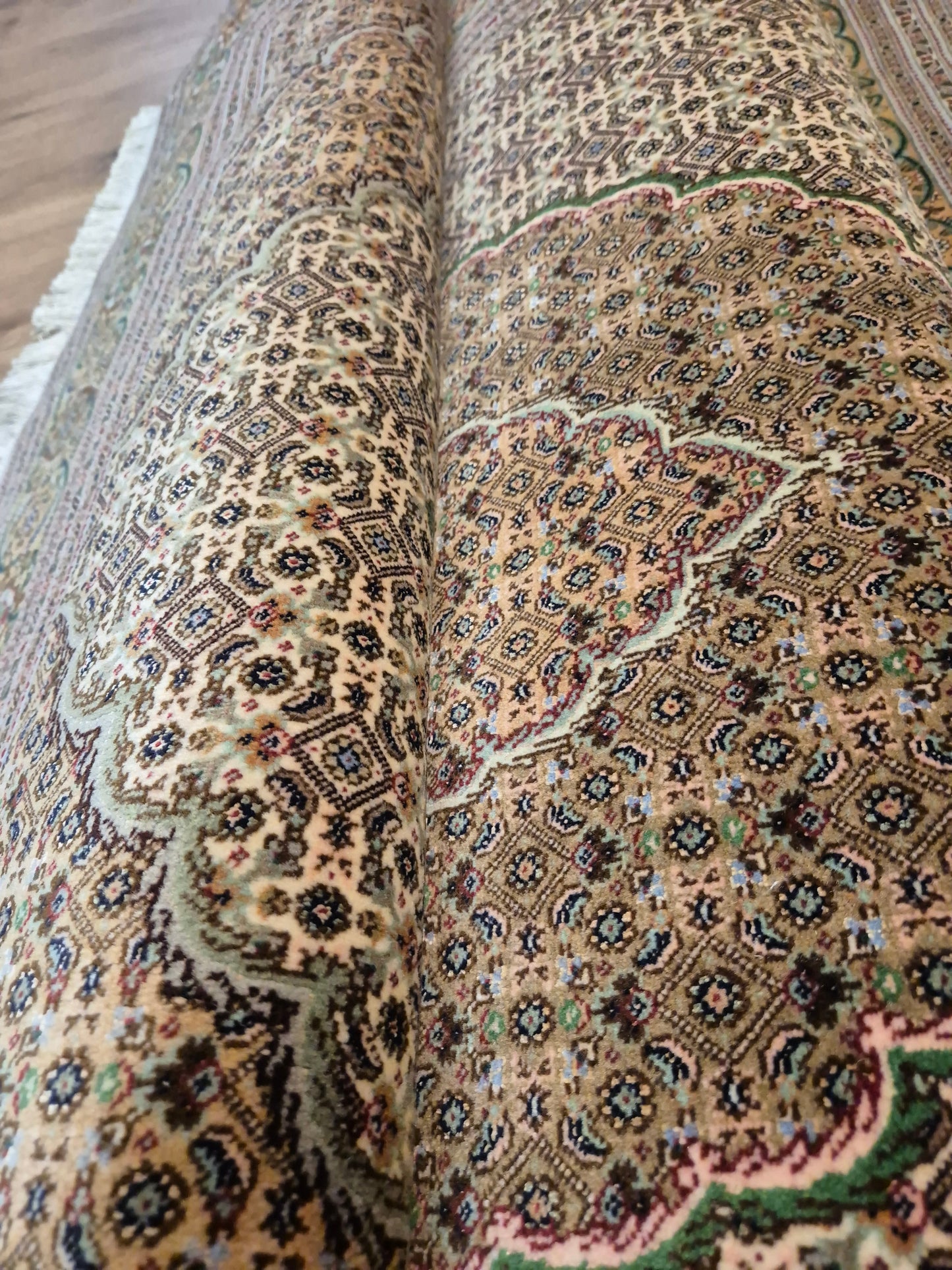 Täbriz Teppich Korkwolle mit Seide feine Knüpfung