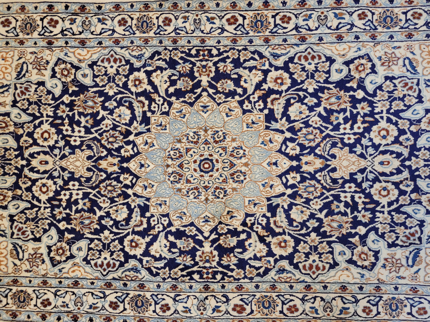 Nain Teppich Wolle mit Seide Medaillon Blau fein