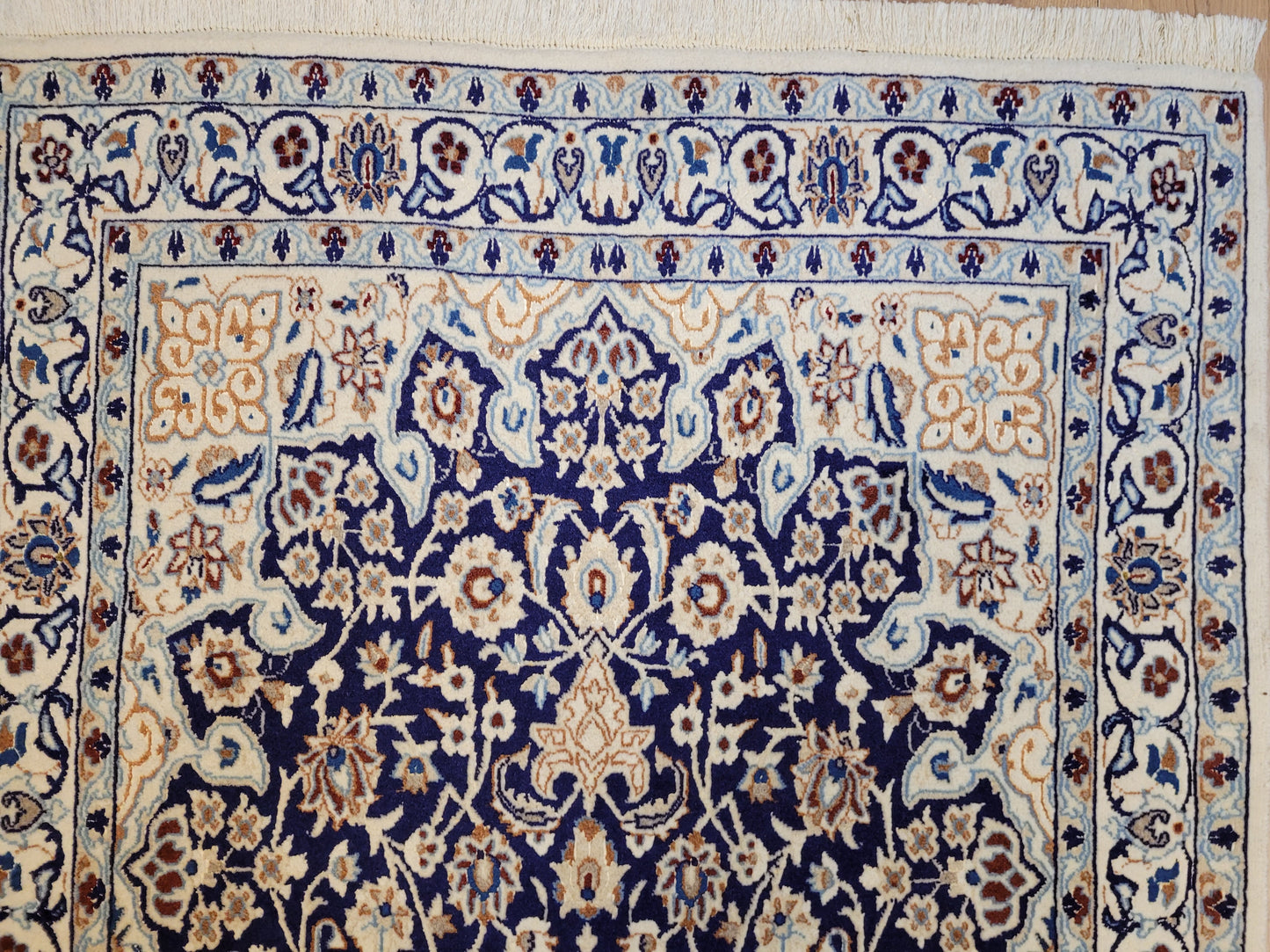 Nain Teppich Wolle mit Seide Medaillon Blau fein