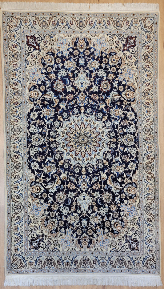 Nain Teppich Korkwolle mit Seide Medaillon Blau fein