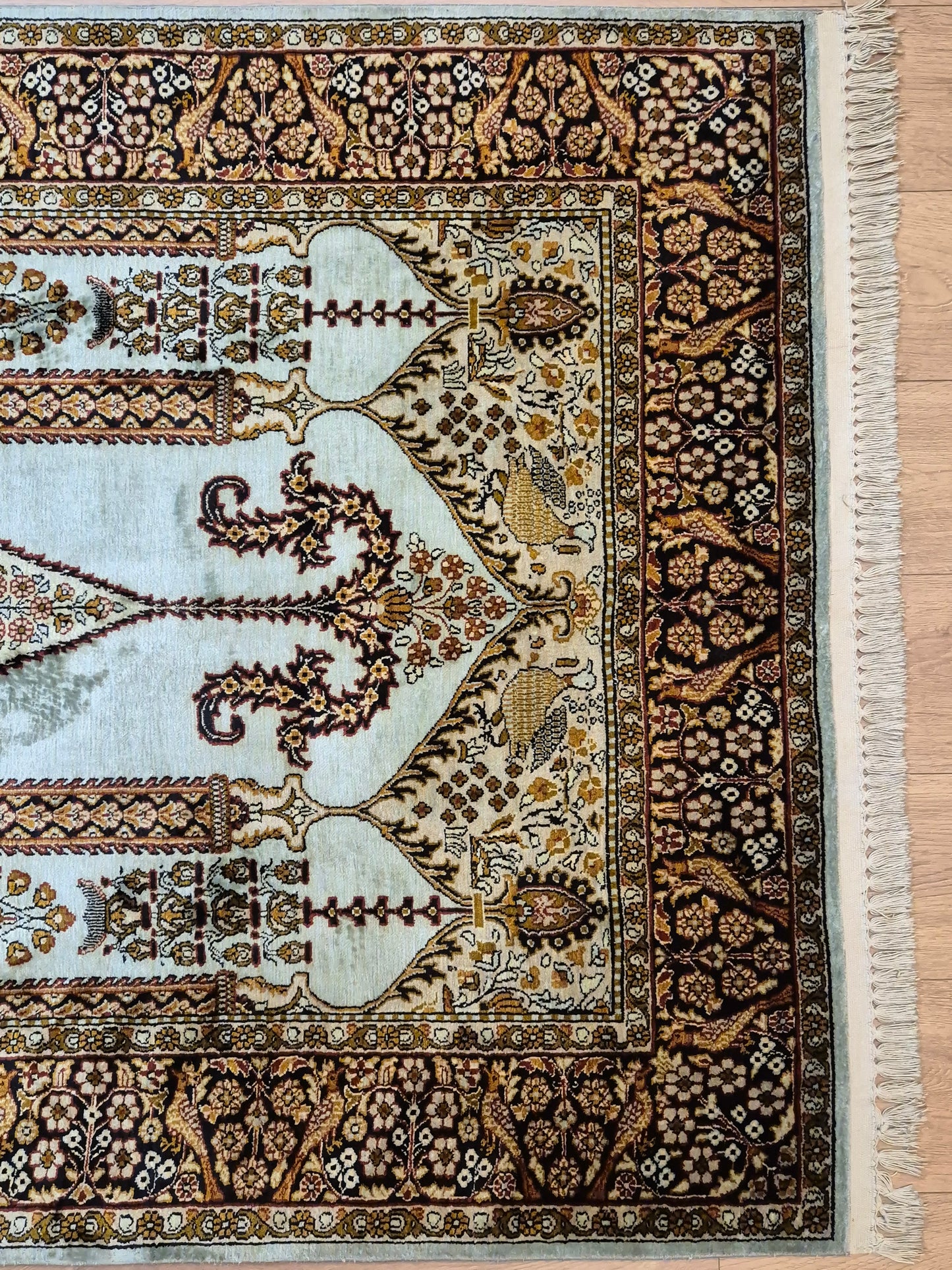 Seidenteppich Kashmir Lebensbaum feine Knüpfung edles Design