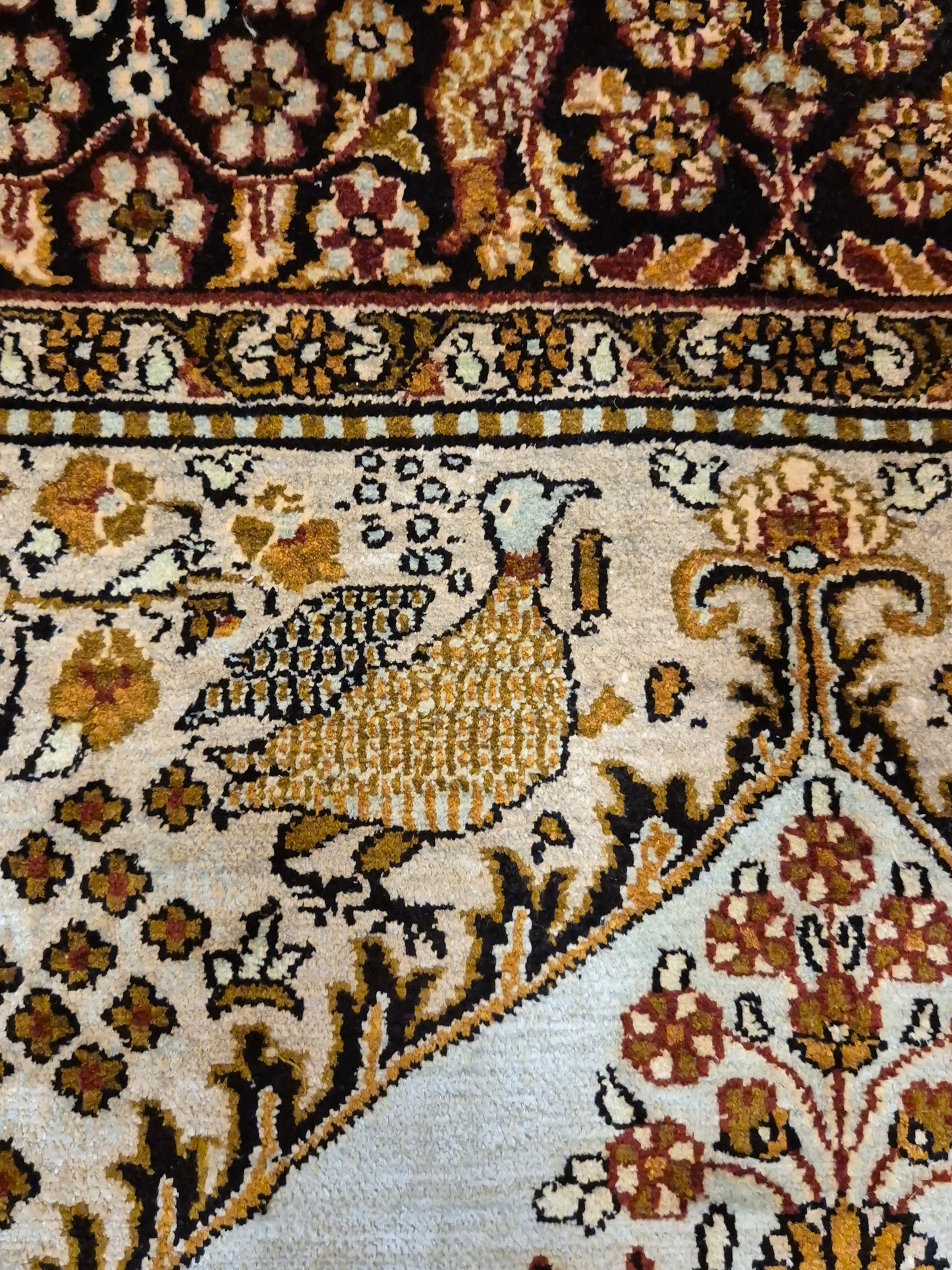 Seidenteppich Kashmir Lebensbaum feine Knüpfung edles Design