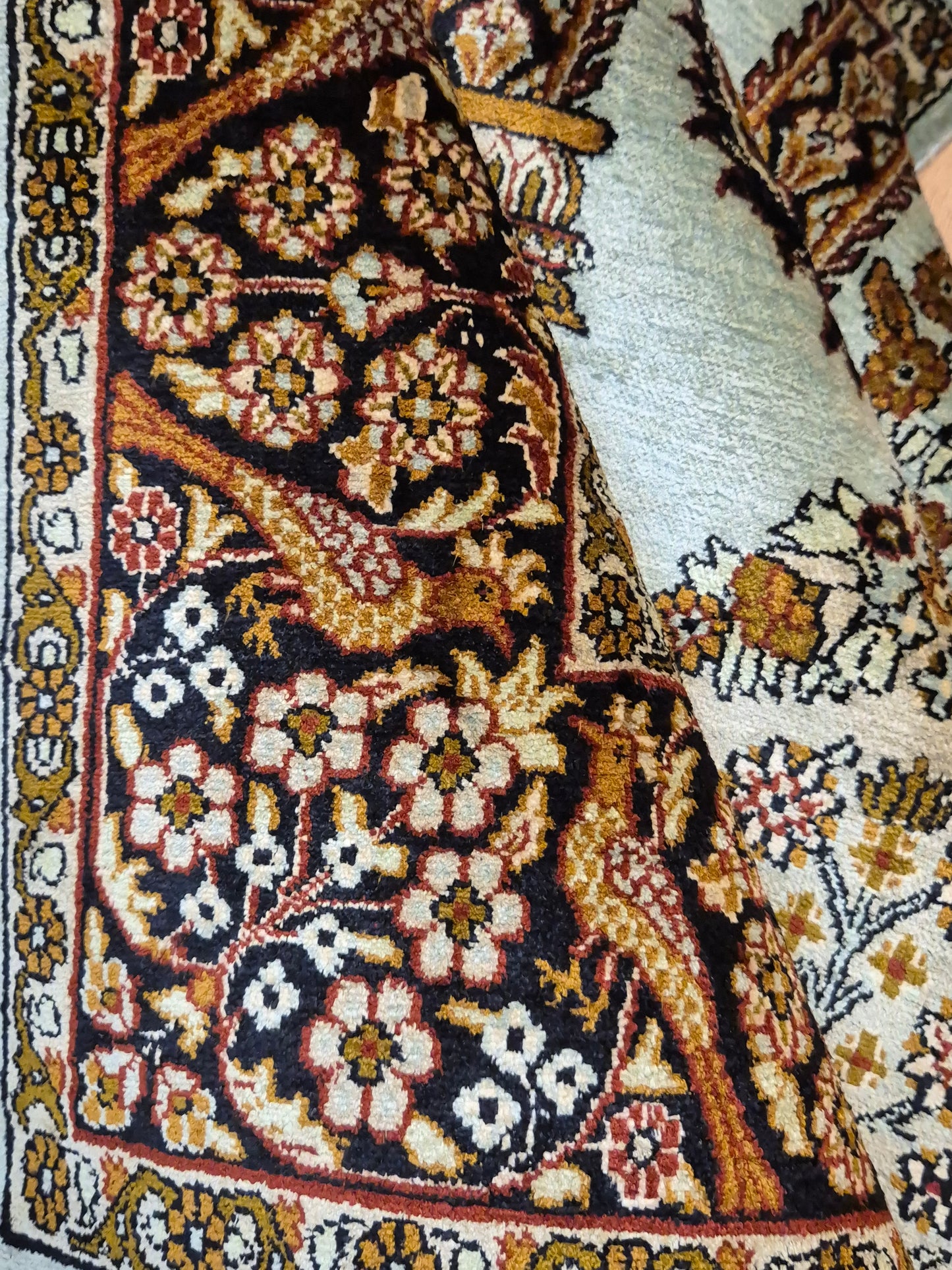 Seidenteppich Kashmir Lebensbaum feine Knüpfung edles Design