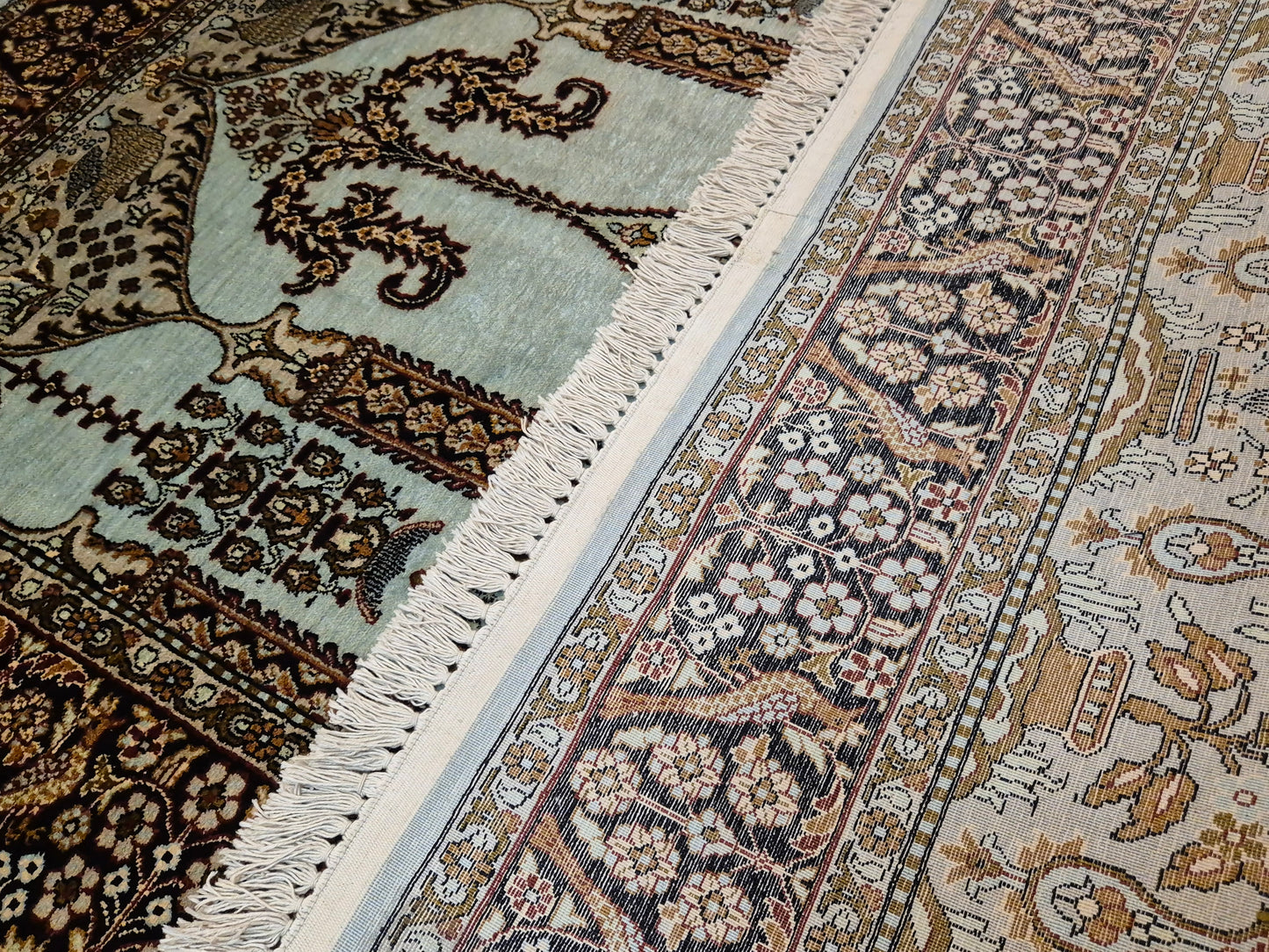 Seidenteppich Kashmir Lebensbaum feine Knüpfung edles Design