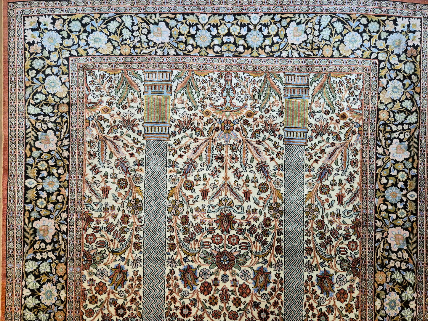 Kashmir Seidenteppich Naturseide Arkadenmuster feine Knüpfung