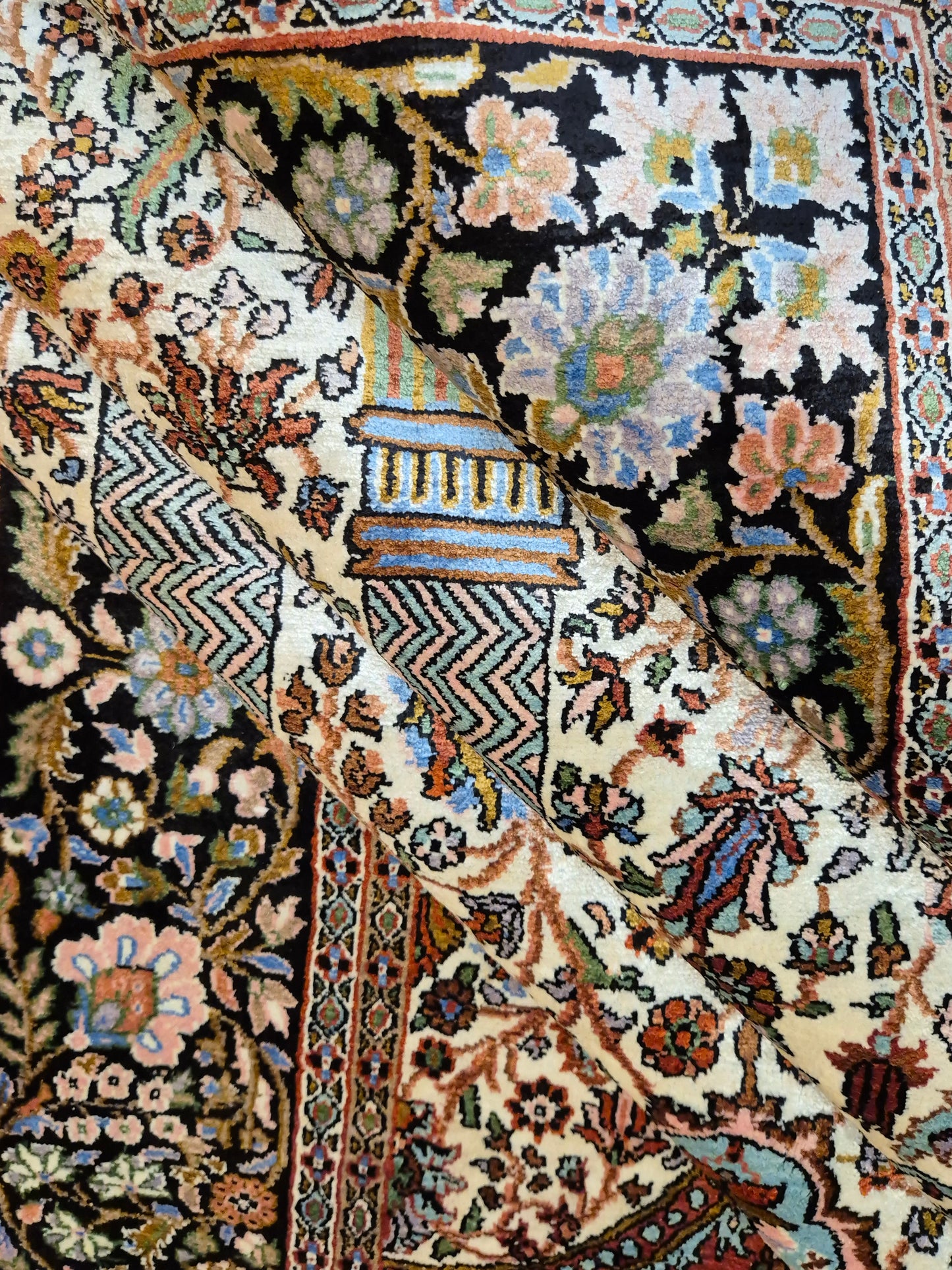 Kashmir Seidenteppich Naturseide Arkadenmuster feine Knüpfung