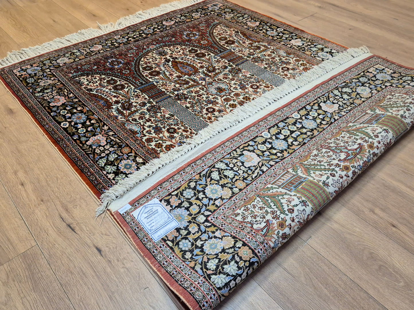 Kashmir Seidenteppich Naturseide Arkadenmuster feine Knüpfung