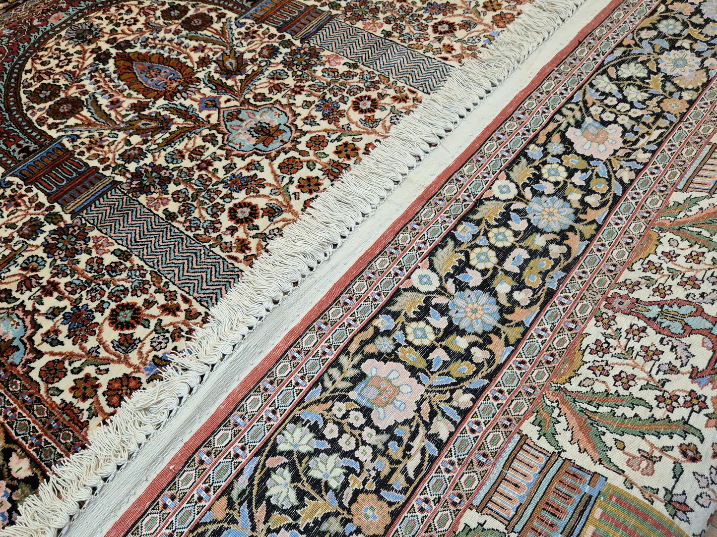 Kashmir Seidenteppich Naturseide Arkadenmuster feine Knüpfung