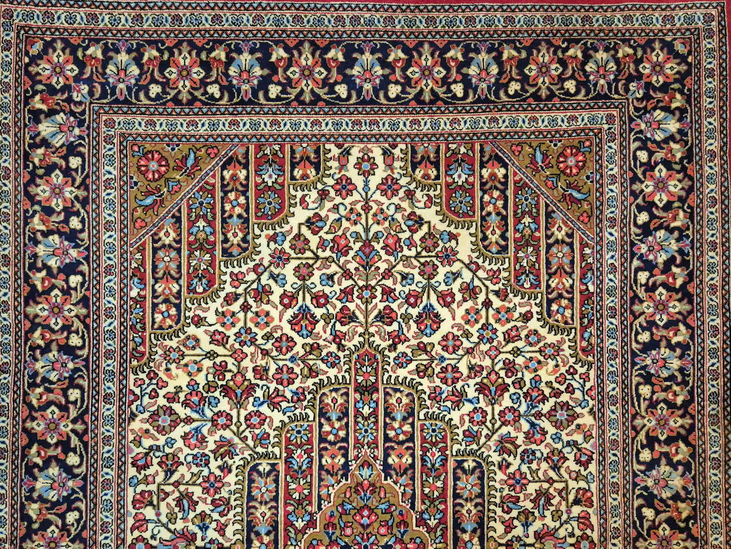 Ghom Teppich Korkwolle florales Medaillon feine Knüpfung