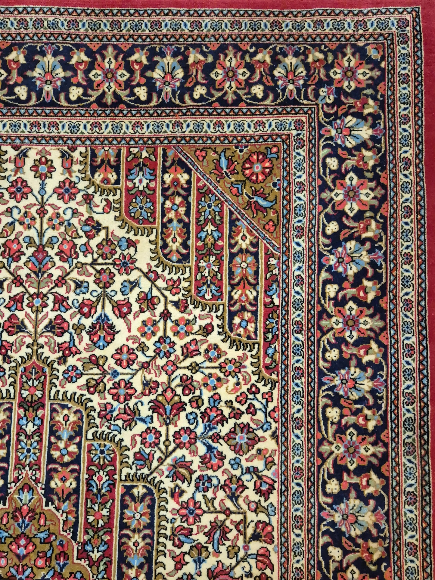 Ghom Teppich Korkwolle florales Medaillon feine Knüpfung