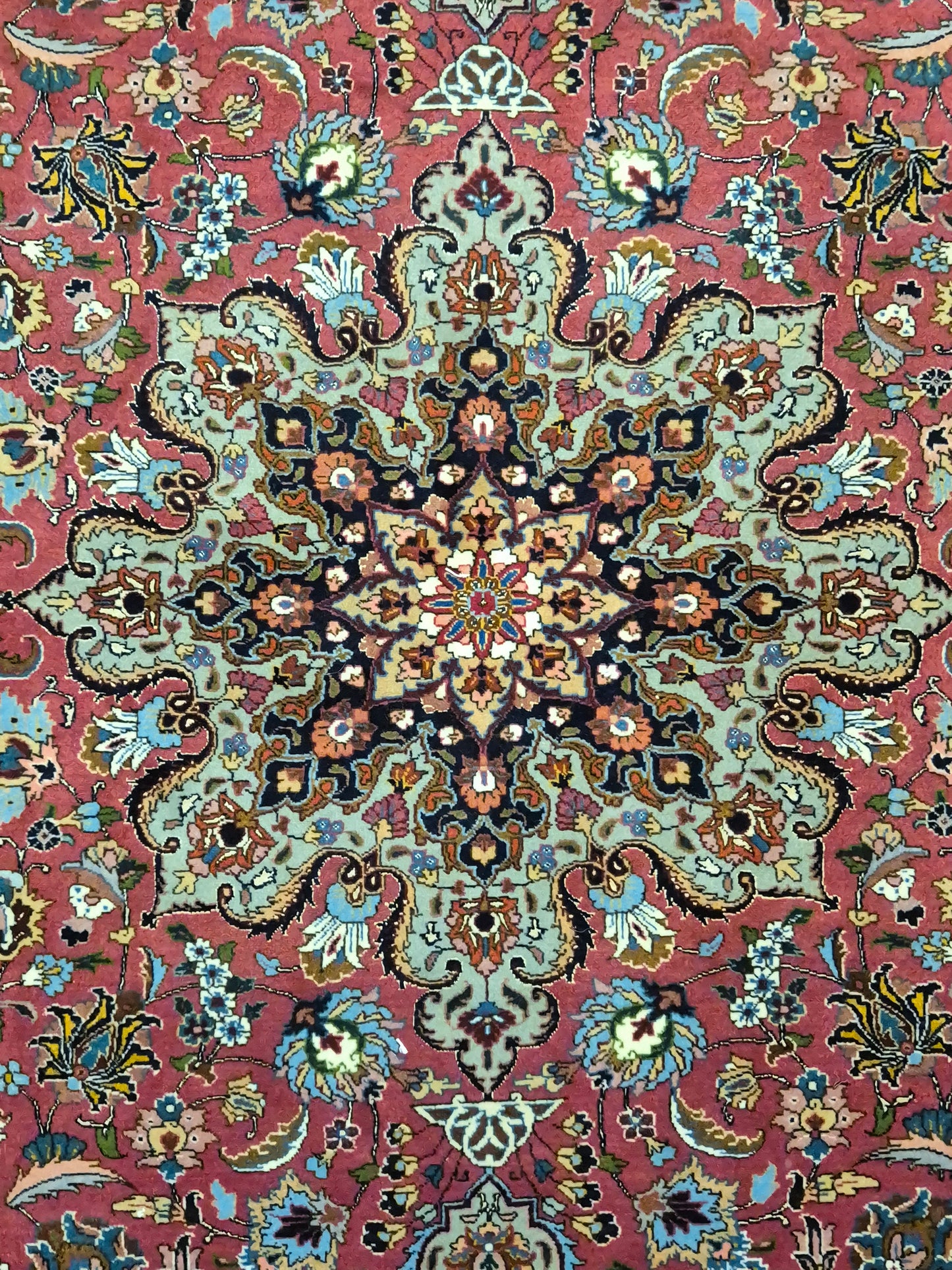 Täbriz Teppich Korkwolle mit Seide Medaillon feine Knüpfung