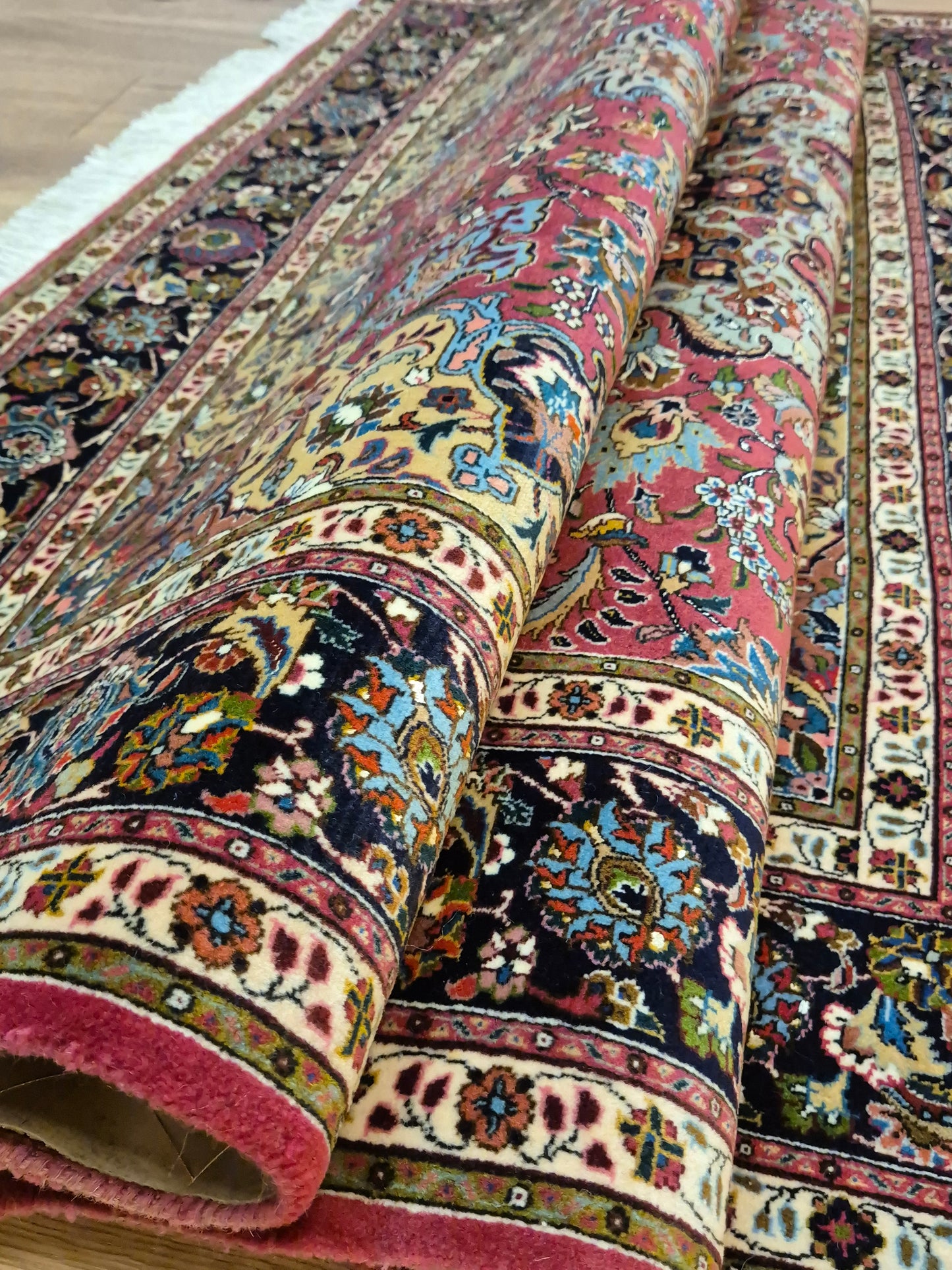 Täbriz Teppich Korkwolle mit Seide Medaillon feine Knüpfung