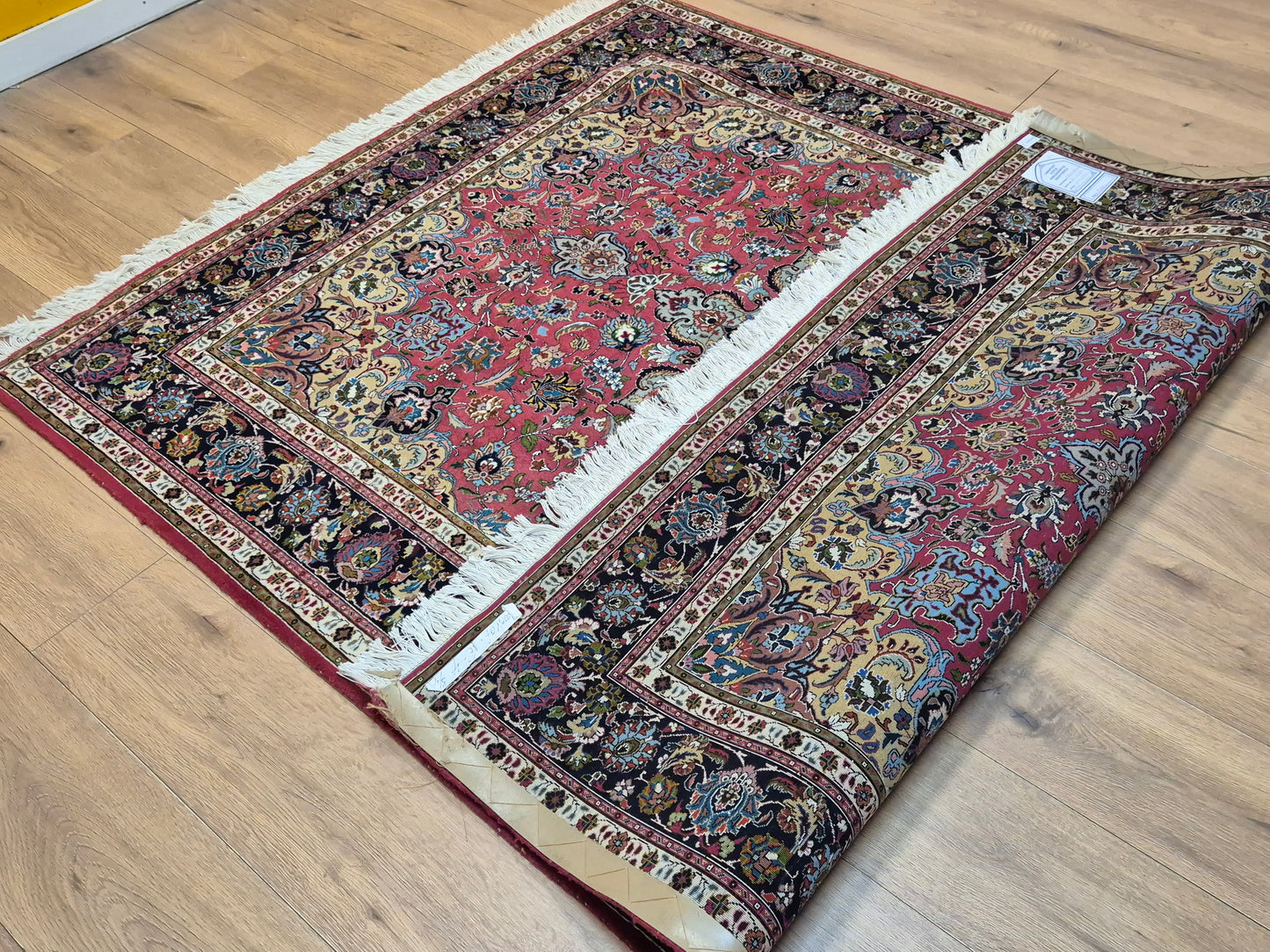 Täbriz Teppich Korkwolle mit Seide Medaillon feine Knüpfung