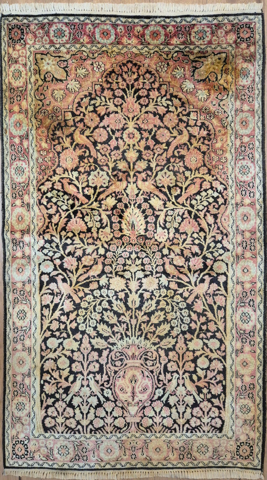 Kashmir Seidenteppich Lebensbaum florales Design feine Knüpfung