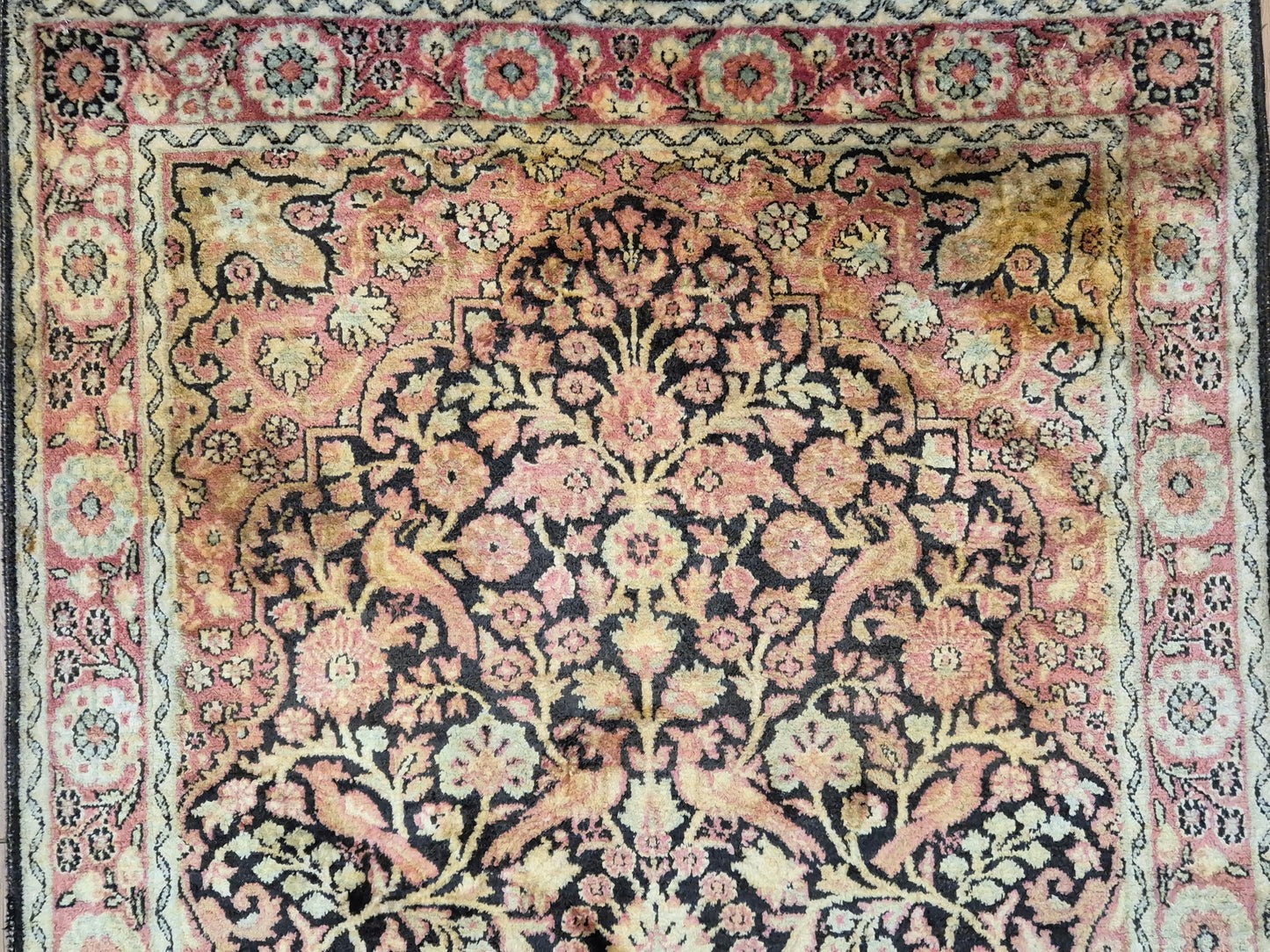 Kashmir Seidenteppich Lebensbaum florales Design feine Knüpfung