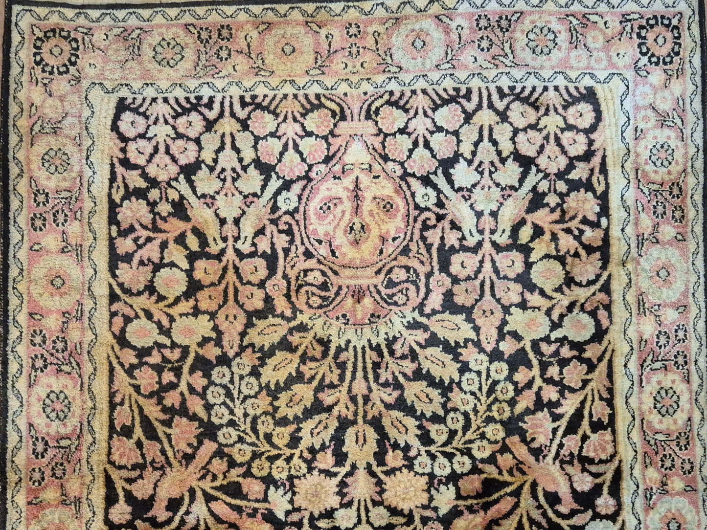 Kashmir Seidenteppich Lebensbaum florales Design feine Knüpfung