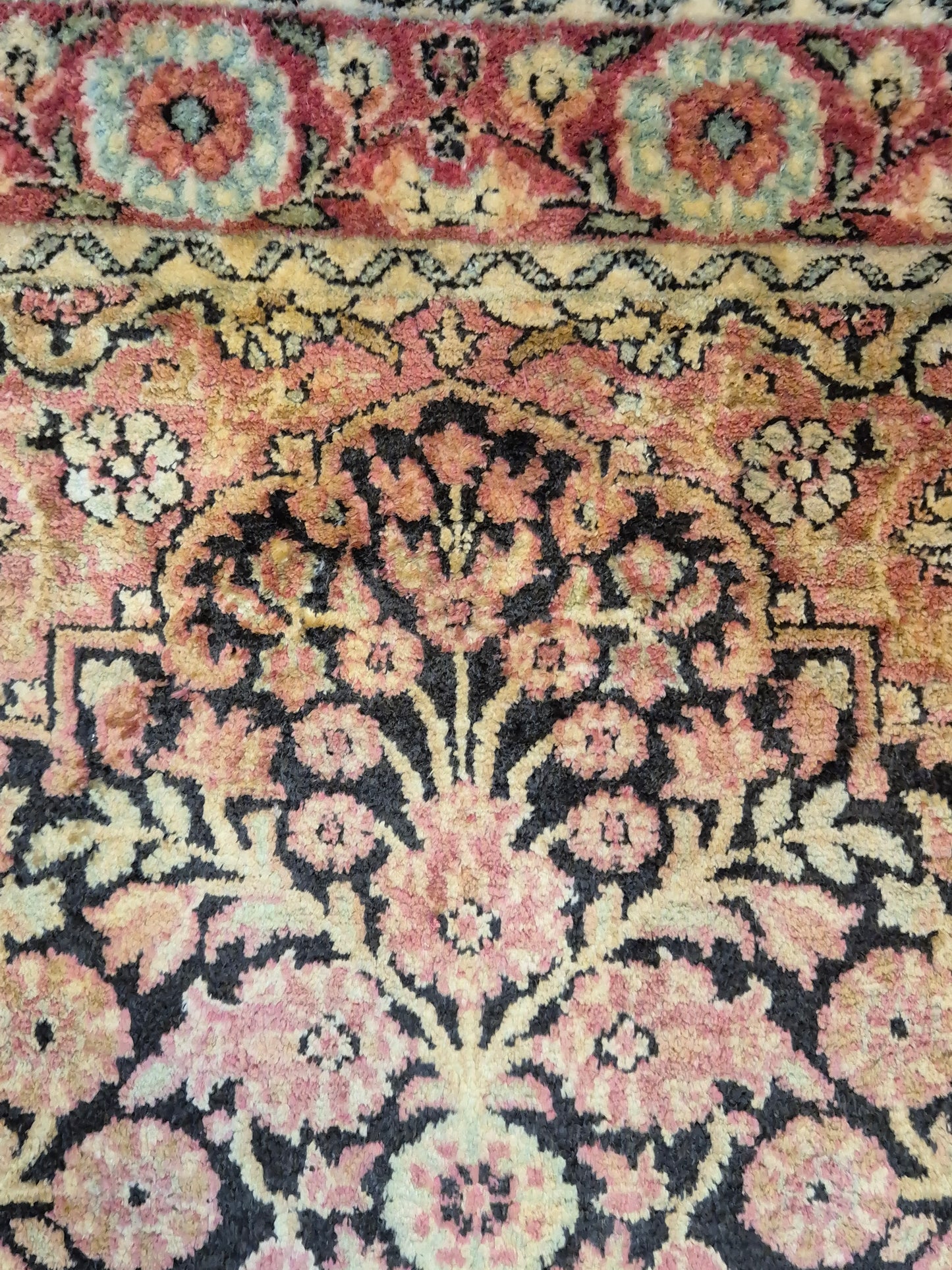 Kashmir Seidenteppich Lebensbaum florales Design feine Knüpfung