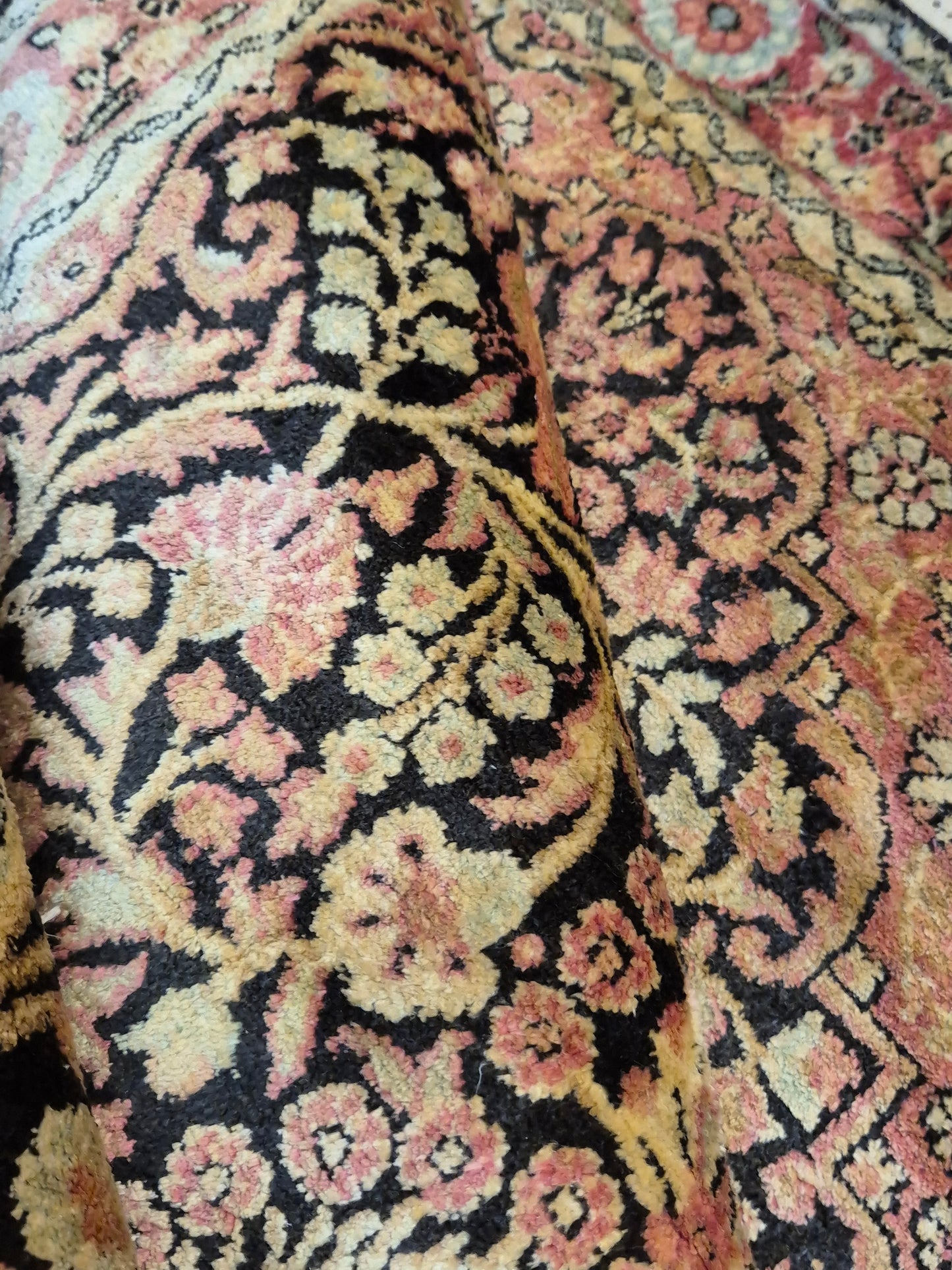 Kashmir Seidenteppich Lebensbaum florales Design feine Knüpfung