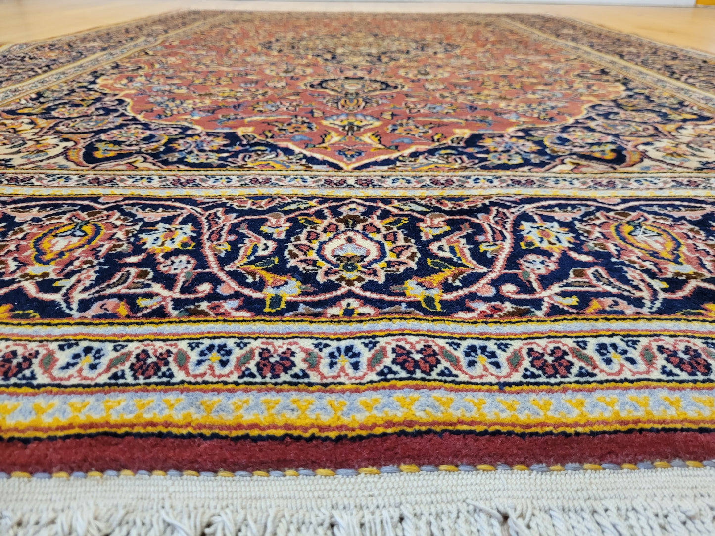 Kechan Teppich Korkwolle Medaillon Design feine Handknüpfung